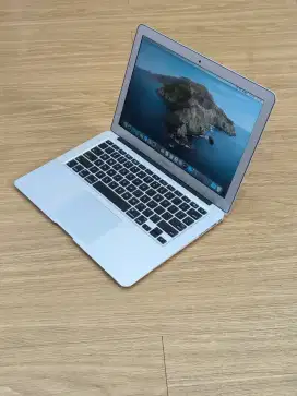 MacBook Air 2017 , 13 inch , 8/128 CTO