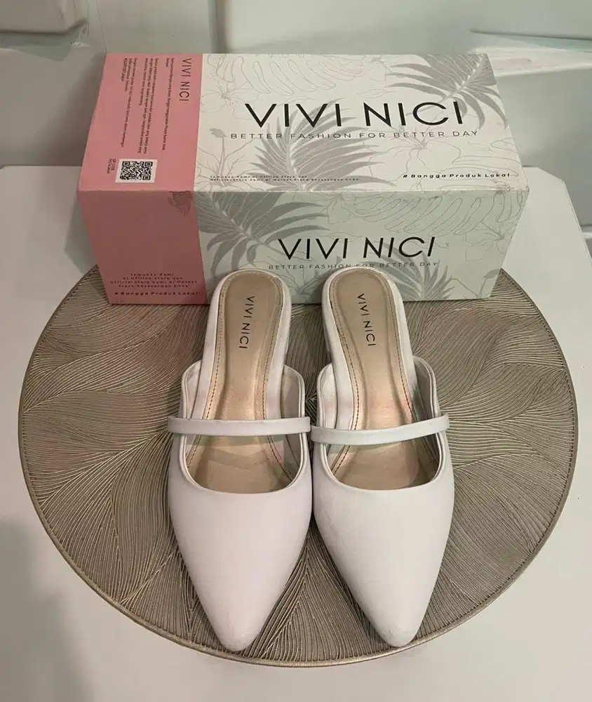 Sandal wanita merk vivi nici