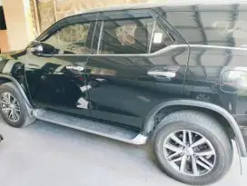 Jual Fortuner VRZ Hitam Diesel Matic th 2019