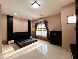 Dijual Villa 2 Tingkat di Komplek Mutiara Residence Jalan R.S.Haji