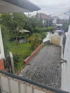 Jual rumah, hitung tanah. Lokasi bagus