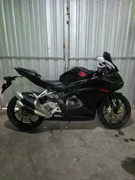 Jual cepat low KM 9000 CBR 250RR 250 RR 2020