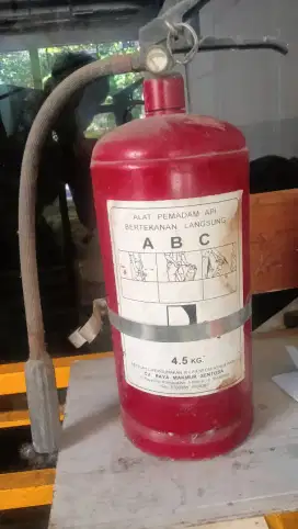 Tabung Pemadam Kosong 4,5kg !!