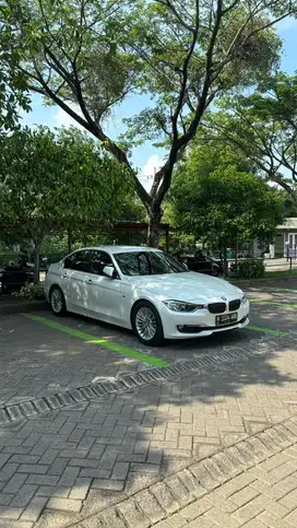 Dijual Cepat BMW F30 320i Luxury Type 2015