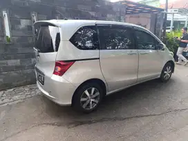 Honda Freed 2010 Bensin