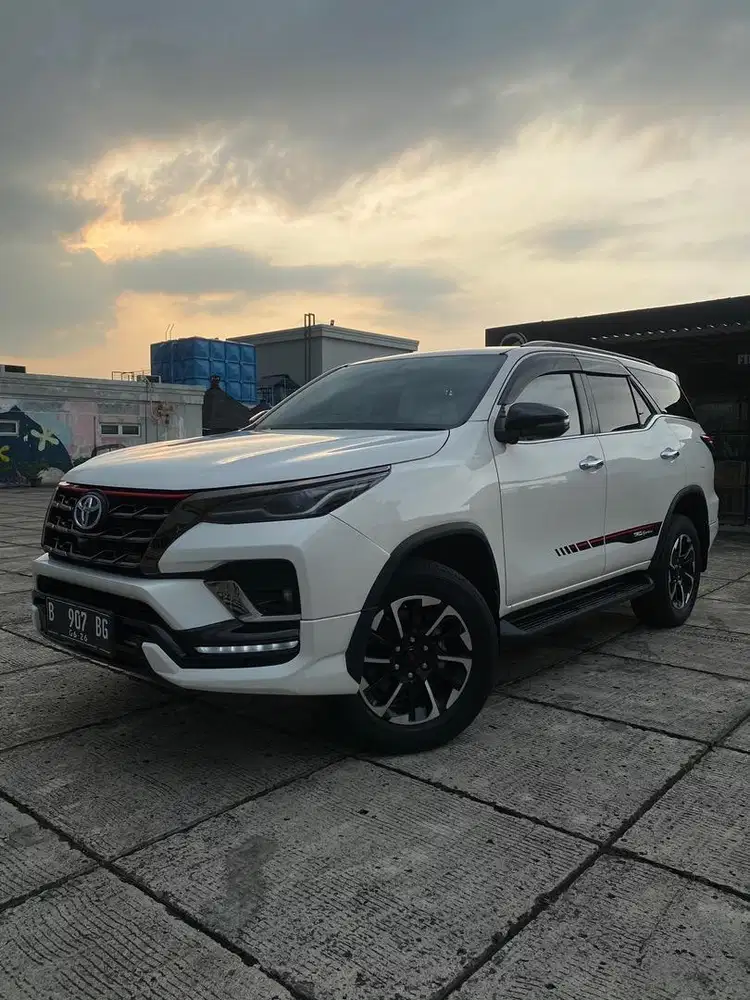 (Km Low 50ribuan Record) TOYOTA FORTUNER VRZ TRD 2.4 AT 2021