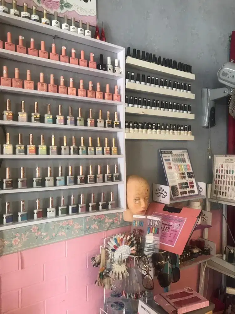 Dijual borongan alat nailart lengkap.nail,eyelash, sulamalis