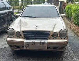 Mercedes Benz E240 new eyes