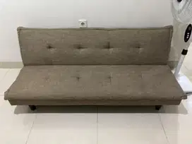 SOFA LIPAT BISA JADI TEMPAT TIDUR