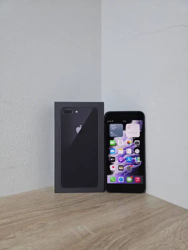 Apple iPhone 8 Plus 64GB 64 GB Space Gray IMEI Whitelist Perfect