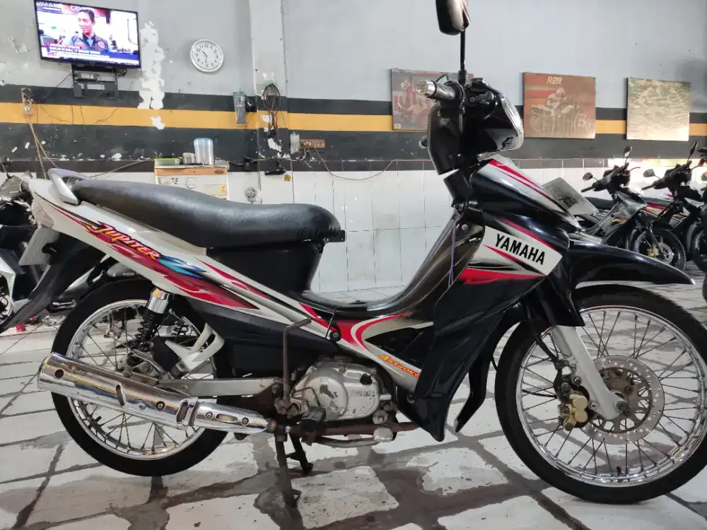 Jupiter Z 2005 mulus terawat mesin halus normal siap kerja