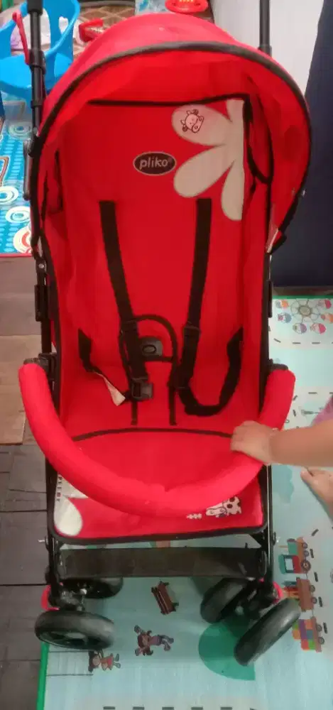 Stroller atau kereta bayi