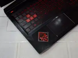 OMEN by HP 15-Ce0xx/Intel Core (TM)i7-7700HQ /Ram 16GB/SSD 512 GB/