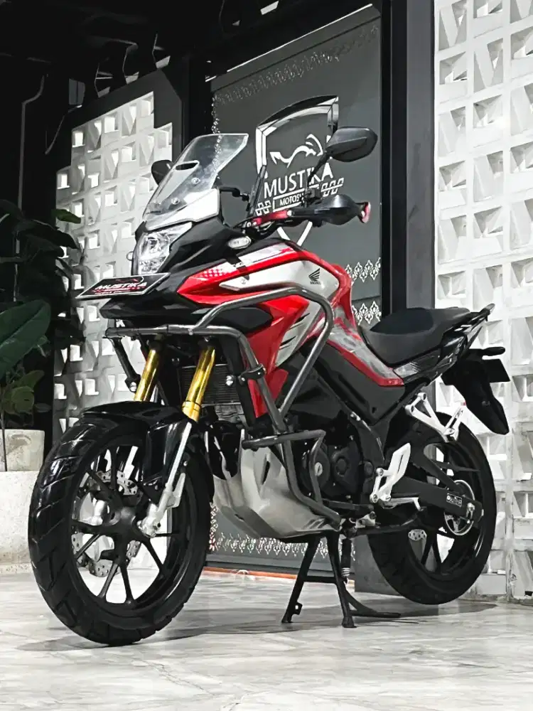 Dicari pemilik baru‼️Honda CB 150X 2022. Odo 10rb. DANNY Mustika Motor