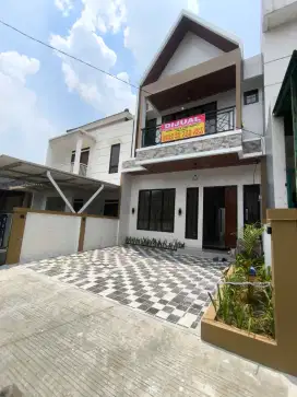 Rumah 2 lantai baru dibangun - Ready 2 unit - SIAP HUNI - SENTUL CITY