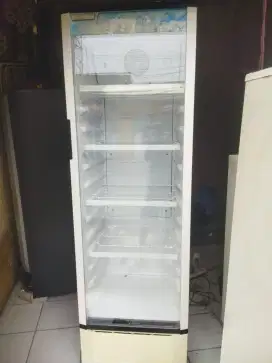 Jual showcase kulkas pendingin minuman ukuran tinggi merk POLYTRON