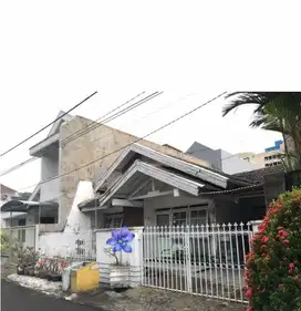 Jual rumah wisma permai barat dekat galaxi mall
