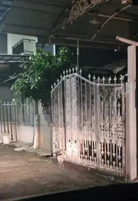 Rumah Lama Cocok Untuk Bangun Harga Dibawah Pasaran di Sunter Indah