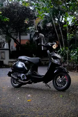 PIAGGIO VESPA SPRINT 150 CARBON EDITION 2018