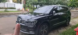 Wolkswagen TIGUAN Allspace 1.5 AT Hitam 2020 (BRV dan Mercy Classic)