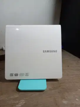 Dvd eksternal merk Samsung
