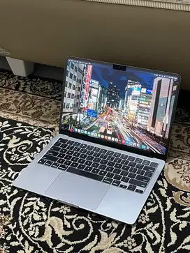 MacBook Air 2022 M2 13 inch 8/256