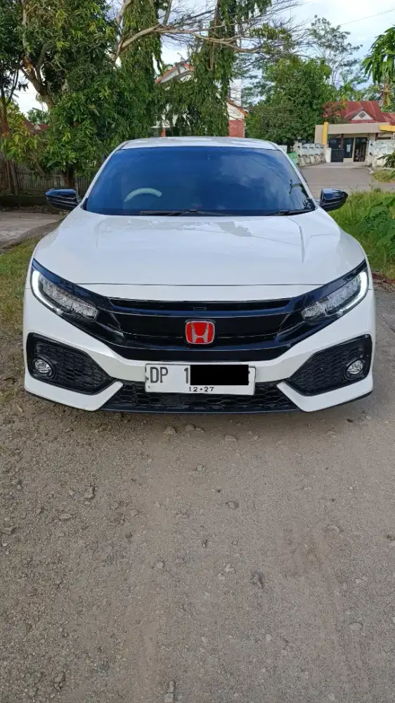 Honda Civic Turbo Hatchback 2017 (tipe tertinggi) mulus sperti baru