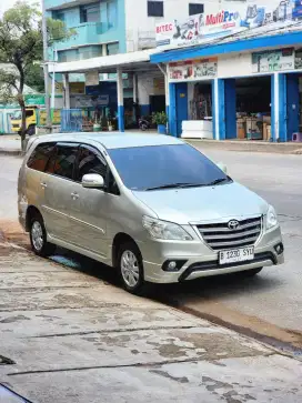 INNOVA G LUXURY 2.0 AT BENSIN 2014