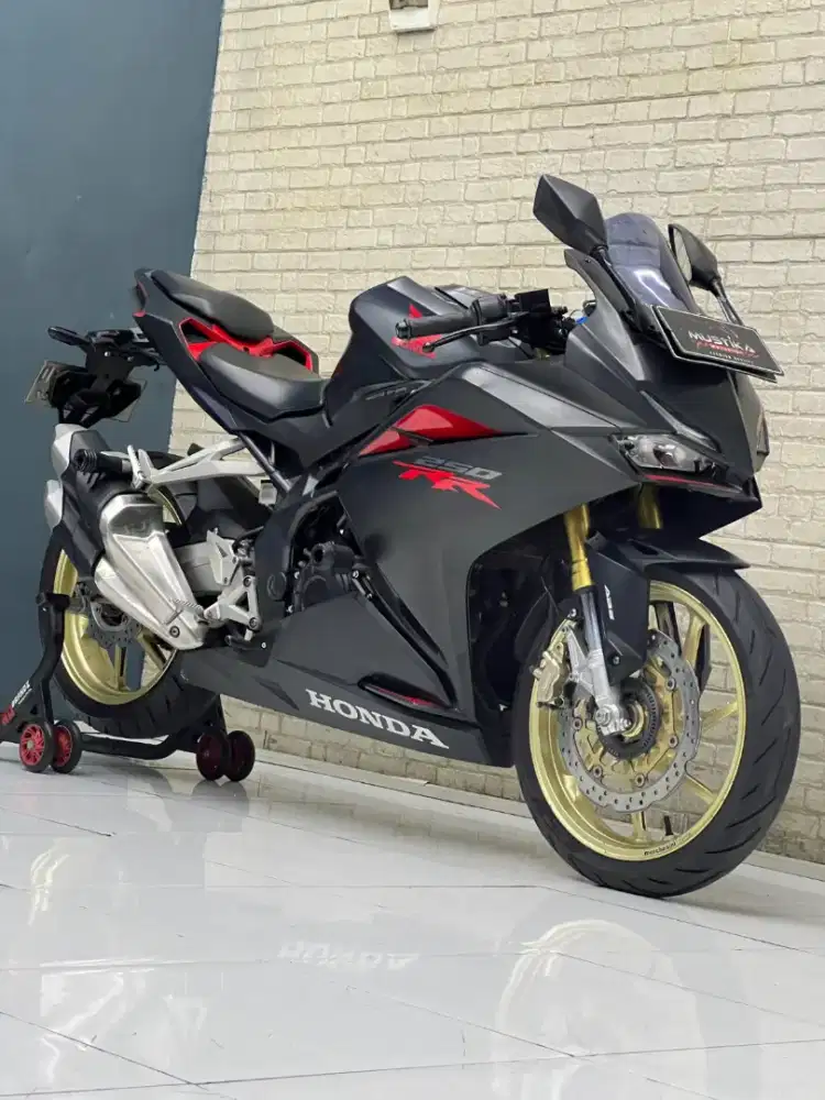 TERMURAH‼️ HONDA CBR 250 th 2017 MULUS NOPOL N KOTA