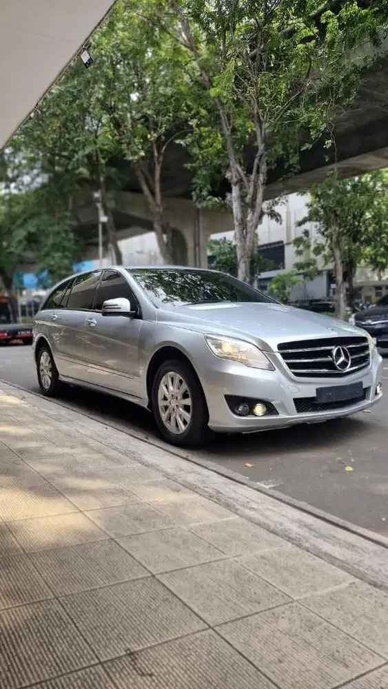Merc Benz R300 AT 2010 Silver
