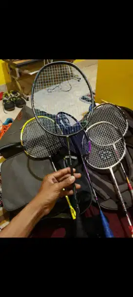 Raket Yonex voltric ZZ force II