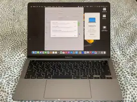 Mac Book Pro M2 99% good condition