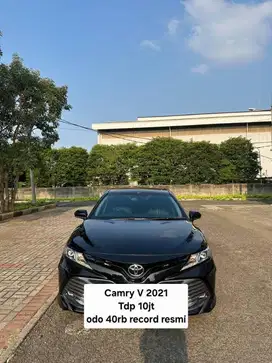 Toyota Camry V 2021 tdp 10jt 2022 / record  2020 hitam