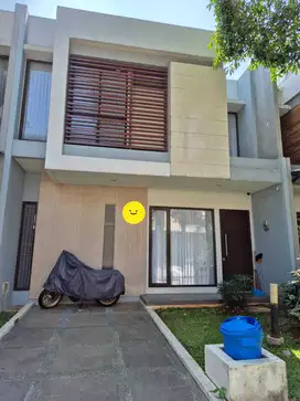 DISEWAKAN RUMAH 2 LANTAI HALAMAN LUAS CLUSTER THE EMINENT BSD CITY