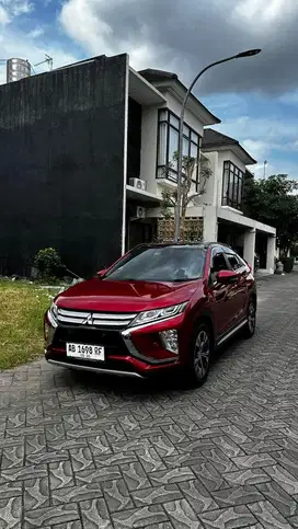 Dijual eclipse cross 2020