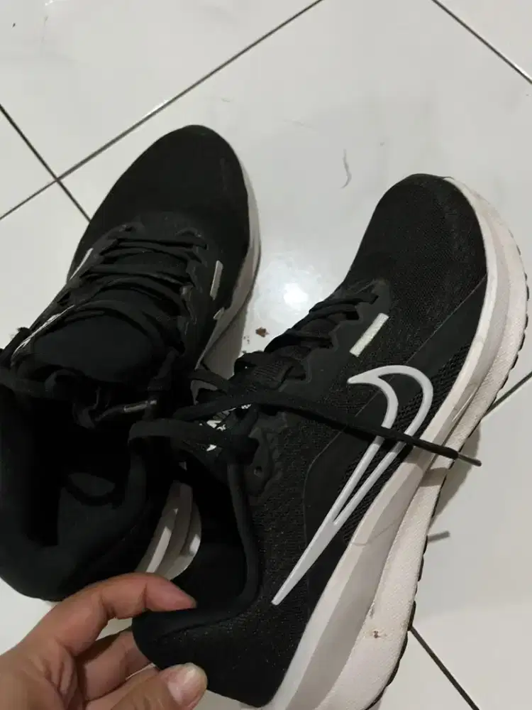 Nike downshifter size 40.5
