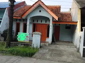 Di jual cepat rumah butuh renovasi di lambang sari