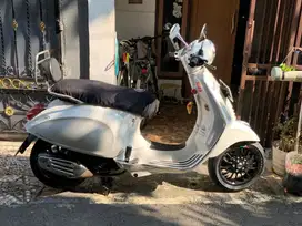 Vespa Primavera IGET 2016