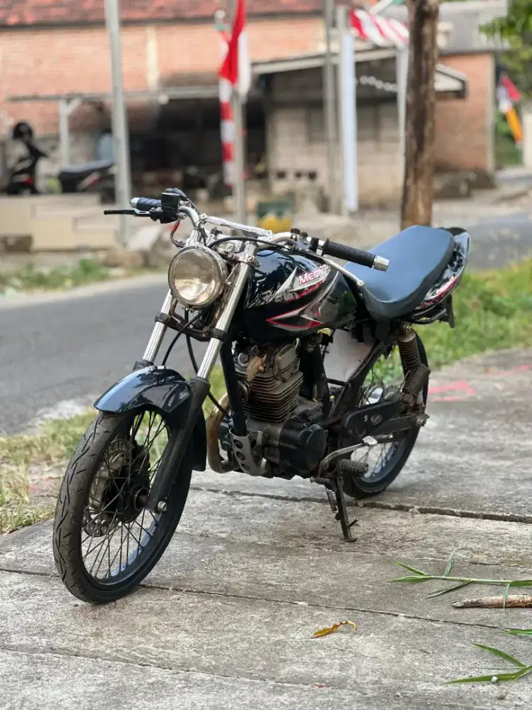 Mega pro engkel 2002