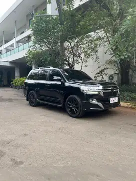 Toyota Landcruiser vxr 200