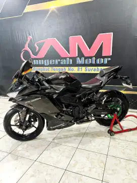 Kawasaki Ninja ZX25R STD TH 2021 Racing black glossy cakep