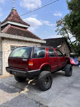 Opel Blazer 1999 Bensin