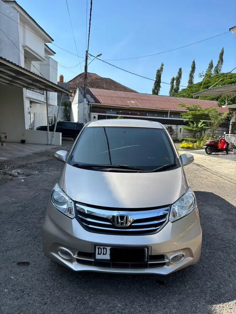 Honda freed E psd thn 2013 doble blower
