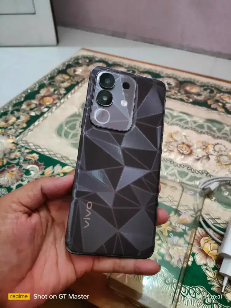 Vivo y29 hp mulus lecet pemakaian