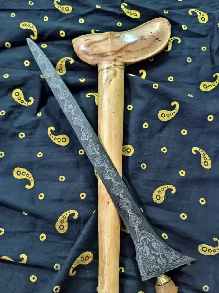 Keris Sepuh Brojol Melati Rinoce