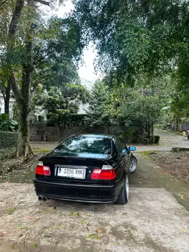 BMW 318i 2000 Bensin