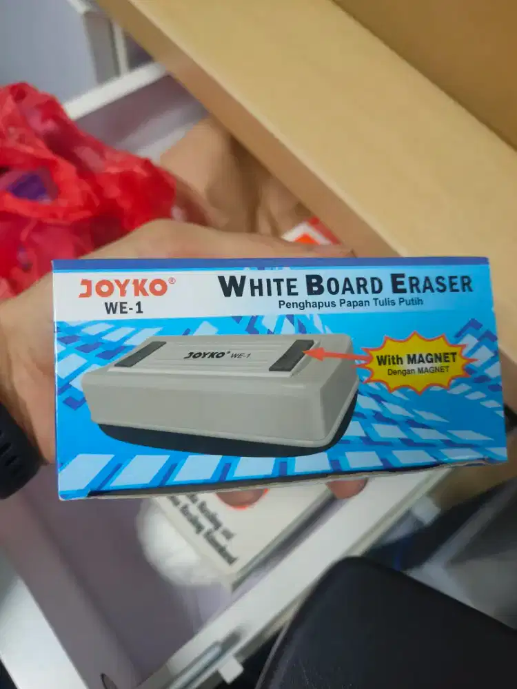 Penghapus papan joyko