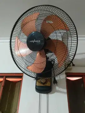 Dijual Kipas Angin Dinding Advance WF-1835 (18 inch)
