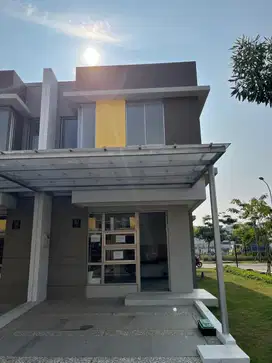 DISEWAKAN RUMAH PIK2 UK 4,5x10 KOSONGAN POSISI HOEK