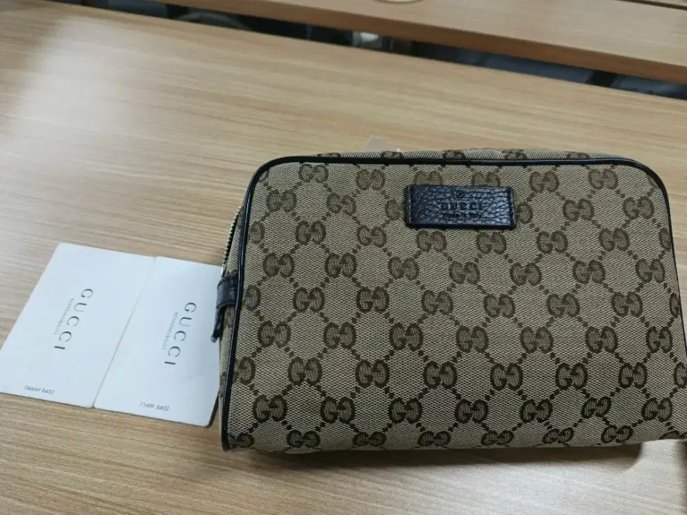 Gucci GG Supreme belt bag (brown)